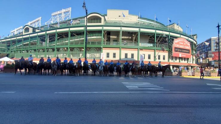 BraveHearts' 20-mile horseback ride thru Chicago, IL